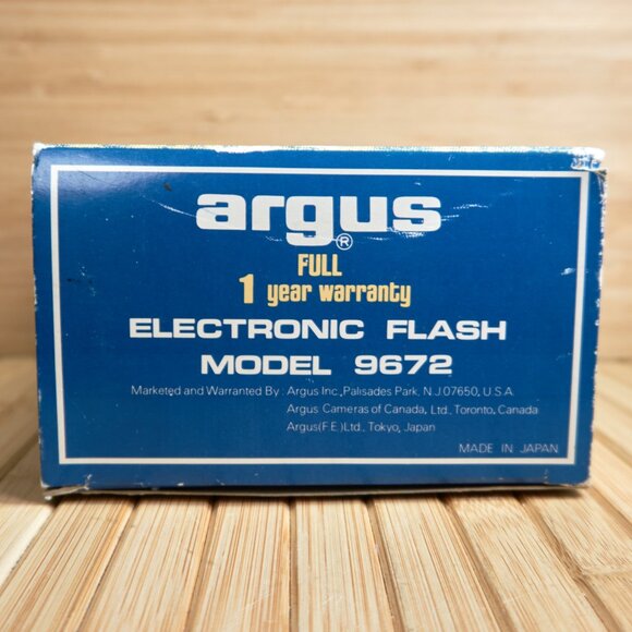 Vintage Argus Electronic Flash 9672, for Polaroid SX series, NEW! - Picture 2 of 5